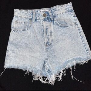 Zara button fly denim shorts size 4 high rise shredded‎ hem